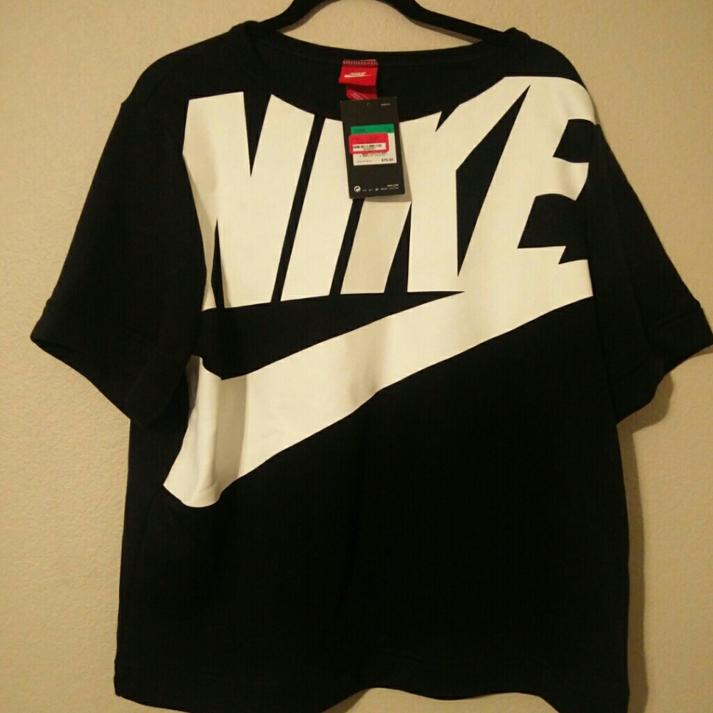 Shortsleeve Nike Sweatshirt
